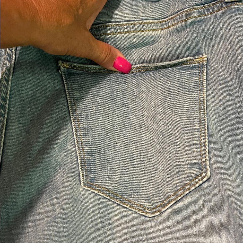 Universal Thread cut offs with stretch - Picture 4 of 6